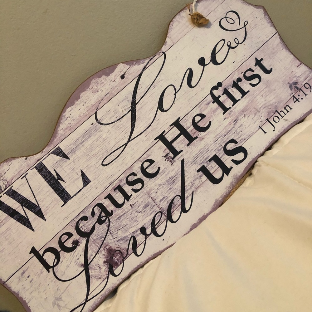 Hanging wall art